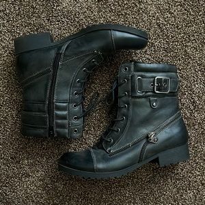 GUESS COMBAT BOOTS